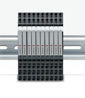 端子位置がわかりやすく正確な作業ができる