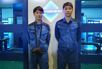 吉野機械製作所の伝統と技術力が生んだ完全自動曲げシステム「YSP-R」※の前にて