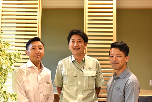 日本サーモニクスの皆さま　左から、前田　隆行さま（営業部　部長代行）高橋　享平さま（生産統括課　課長）小笠原　悠太さま（技術部　機械設計課　主任）